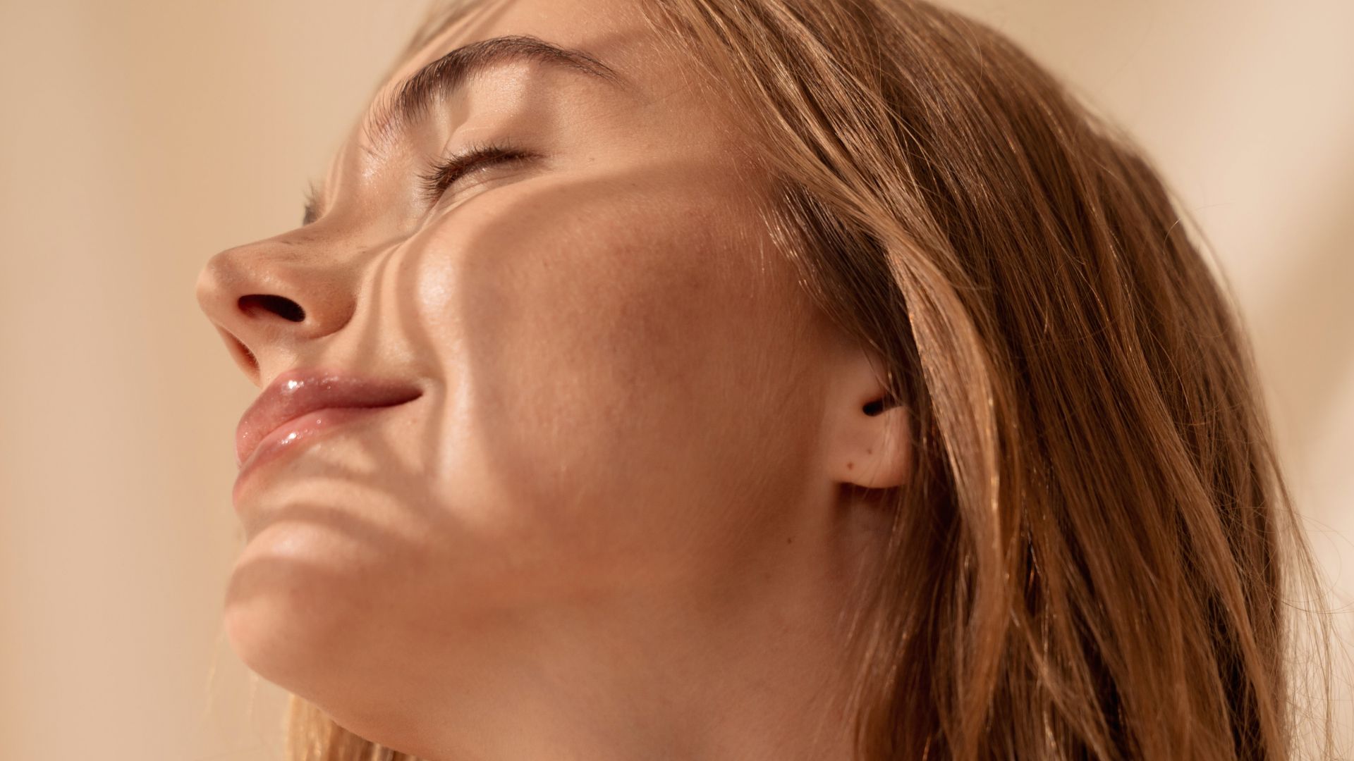 Pulizia interdentale: filo, scovolino o idropulsore?