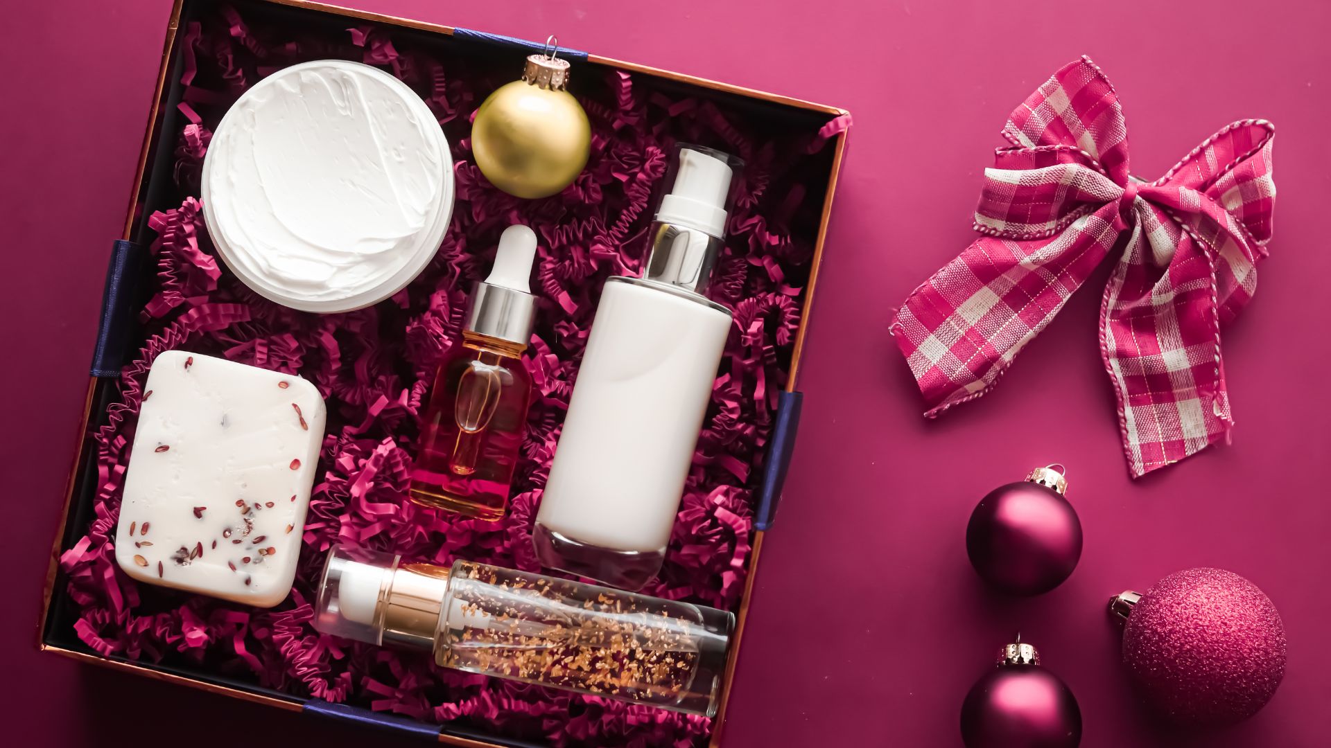Cofanetti skincare viso, idee regalo Natale