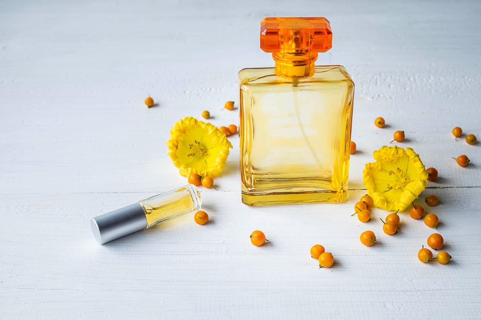 Versace Yellow Diamond: il profumo solare e i beauty gialli