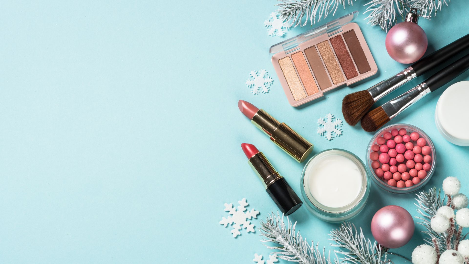 Make-up natalizio su fondo innevato