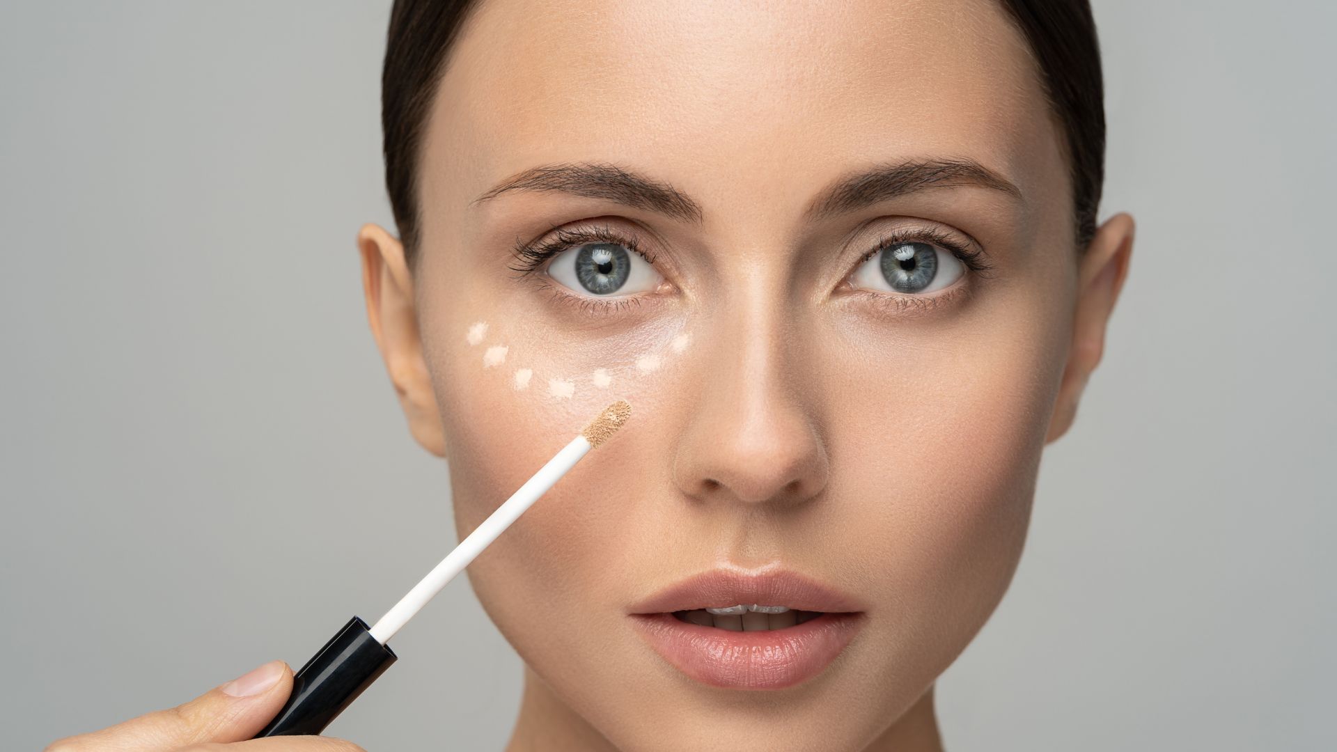 Contorno occhi step by step: dalla crema al trucco perfetto
