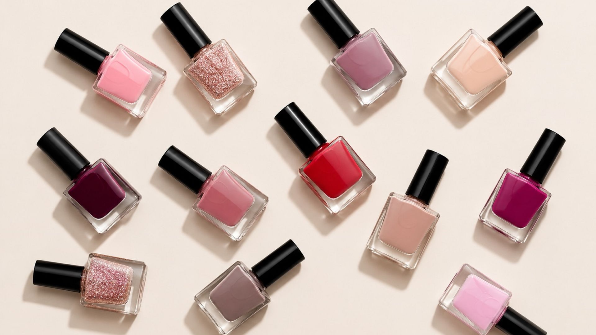 Colori smalto per la primavera: tendenze e idee