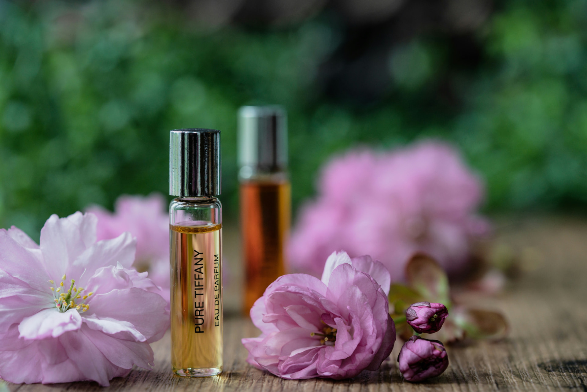 Calendari dell'Avvento profumi donna 2026: il rituale quotidiano di dicembre tra gourmand e bouquet iconici