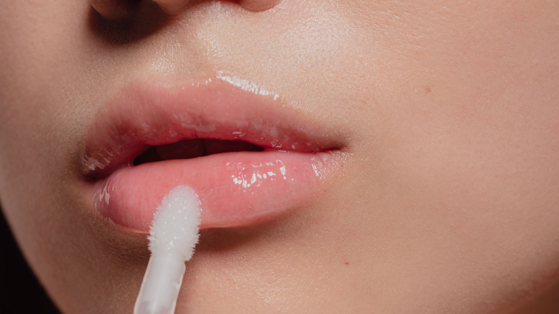 Gloss shimmer e gel gloss: labbra luminose