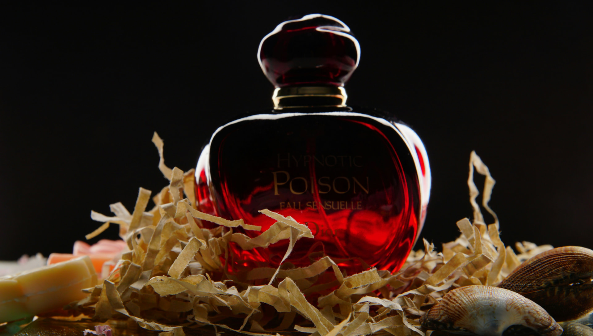 Migliori profumi alla tuberosa: le fragranze floreali più sensuali