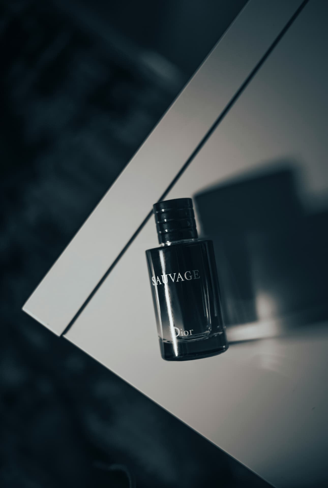 Dior Sauvage: Storia, Naso e Miglior Prezzo del Profumo Uomo Più Venduto