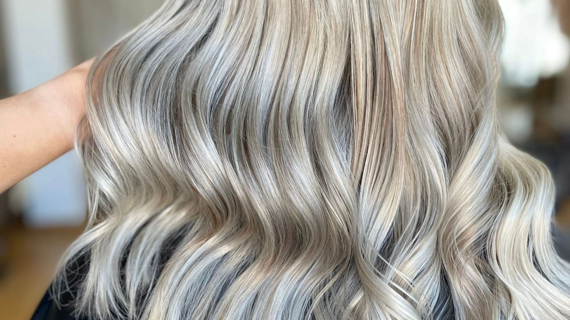 Tinta per capelli temporanea: come usarla e cosa sapere