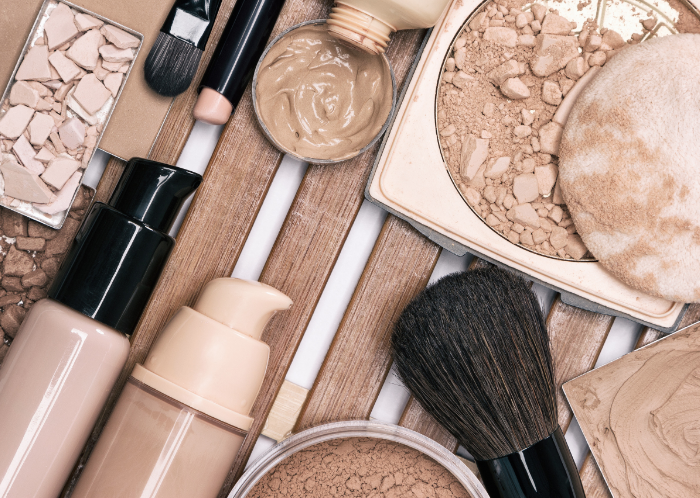 Ecco l'occorrente per contouring di Clarins