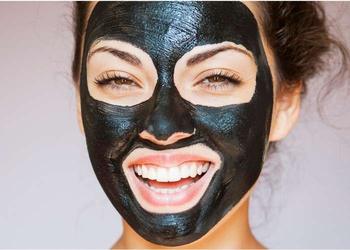 Maschera al carbone in tessuto peel off