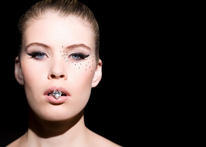 Diamanti per combattere l'invecchiamento: la risposta e' Carita Siero Diamant