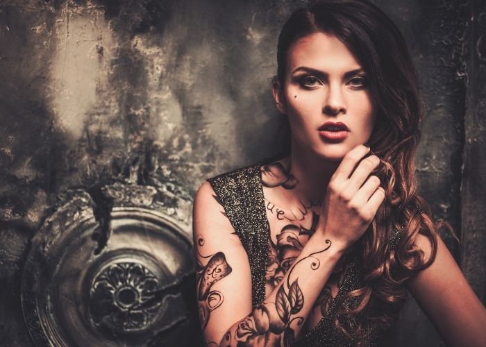 Lo stile gothic-metal dei rossetti mat Kat Von D