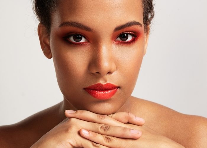 Trucco occhi neri: Idee e prodotti must have