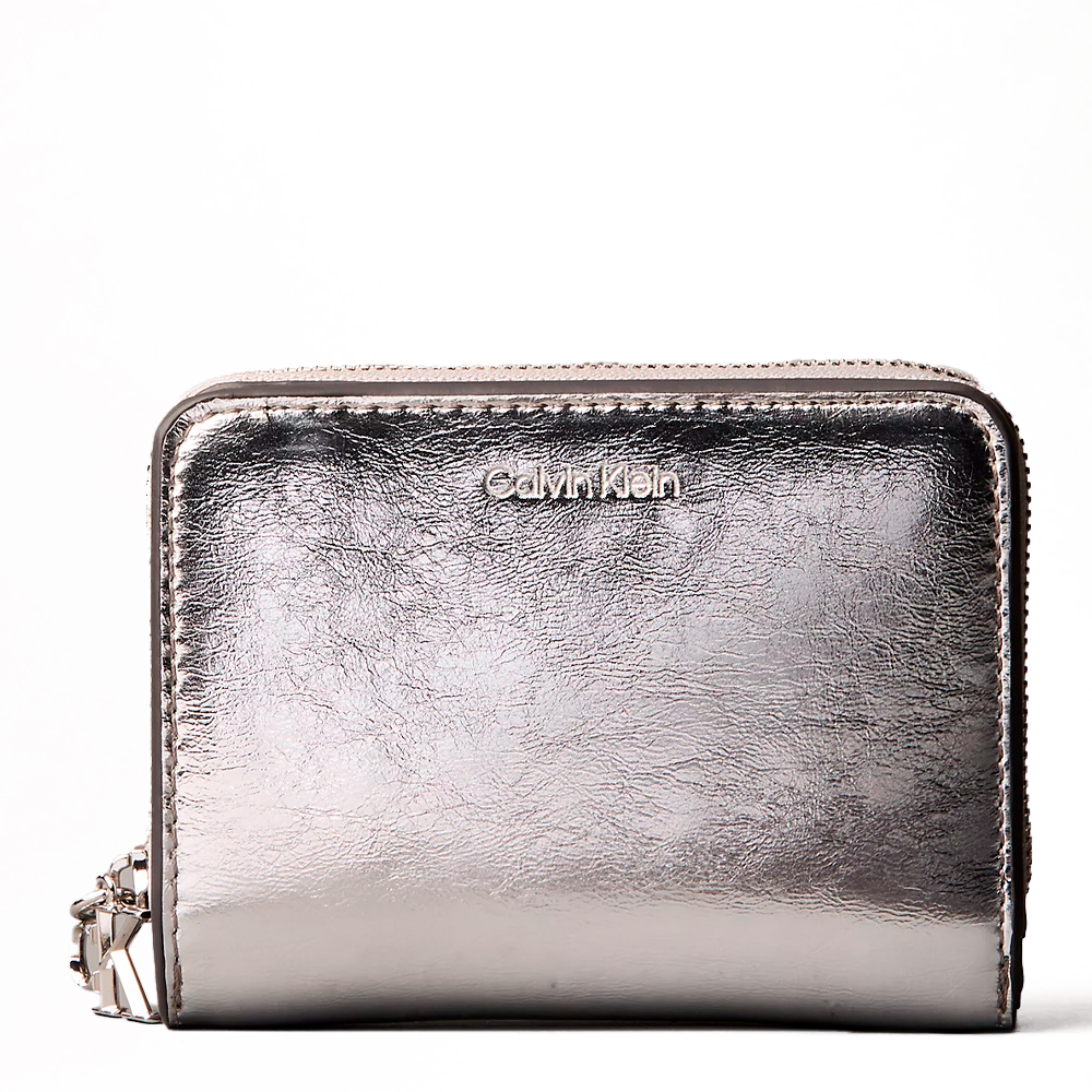 Calvin Klein Jeans Portafogli e portamonete da donna Portafoglio con cerniera e monogramma in metallo