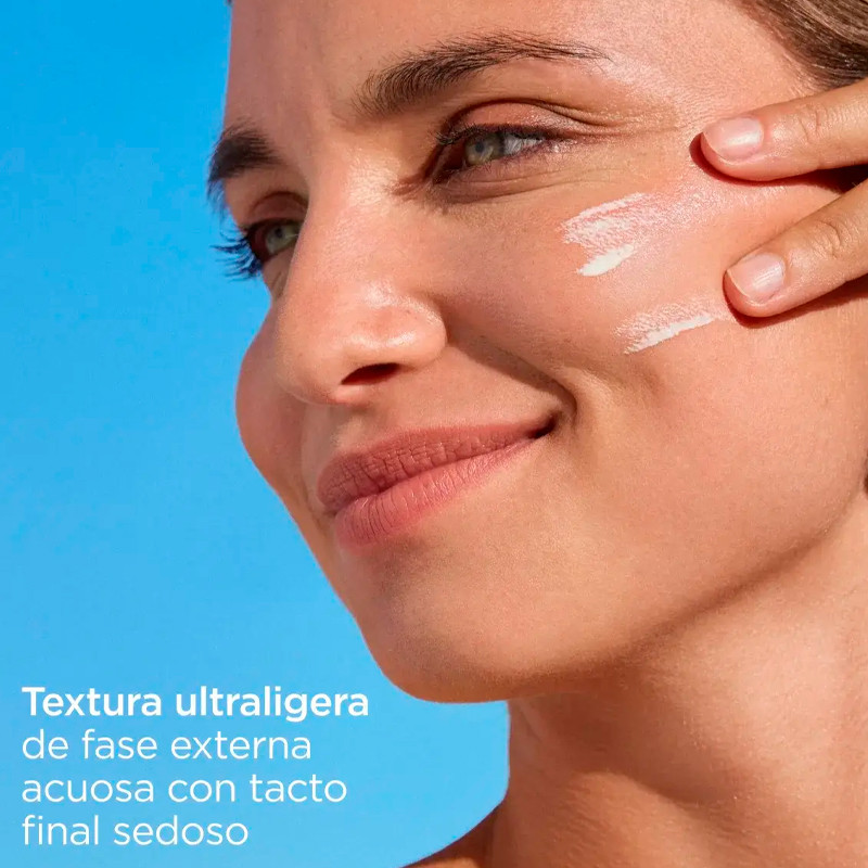 Isdin Creme Solari Viso Fusion Water MAGIC SPF 50 Protezione solare quotidiana ultraleggera per il viso
