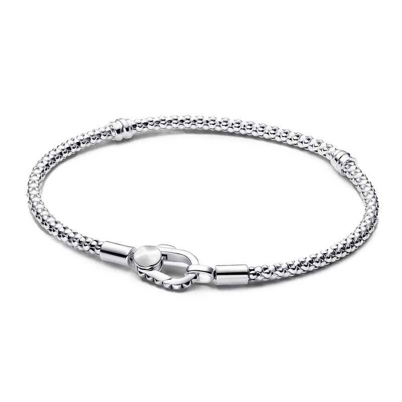 Pandora Bracciali Bracciale Pandora Moments con catena e chiusura borchiata 593681C00