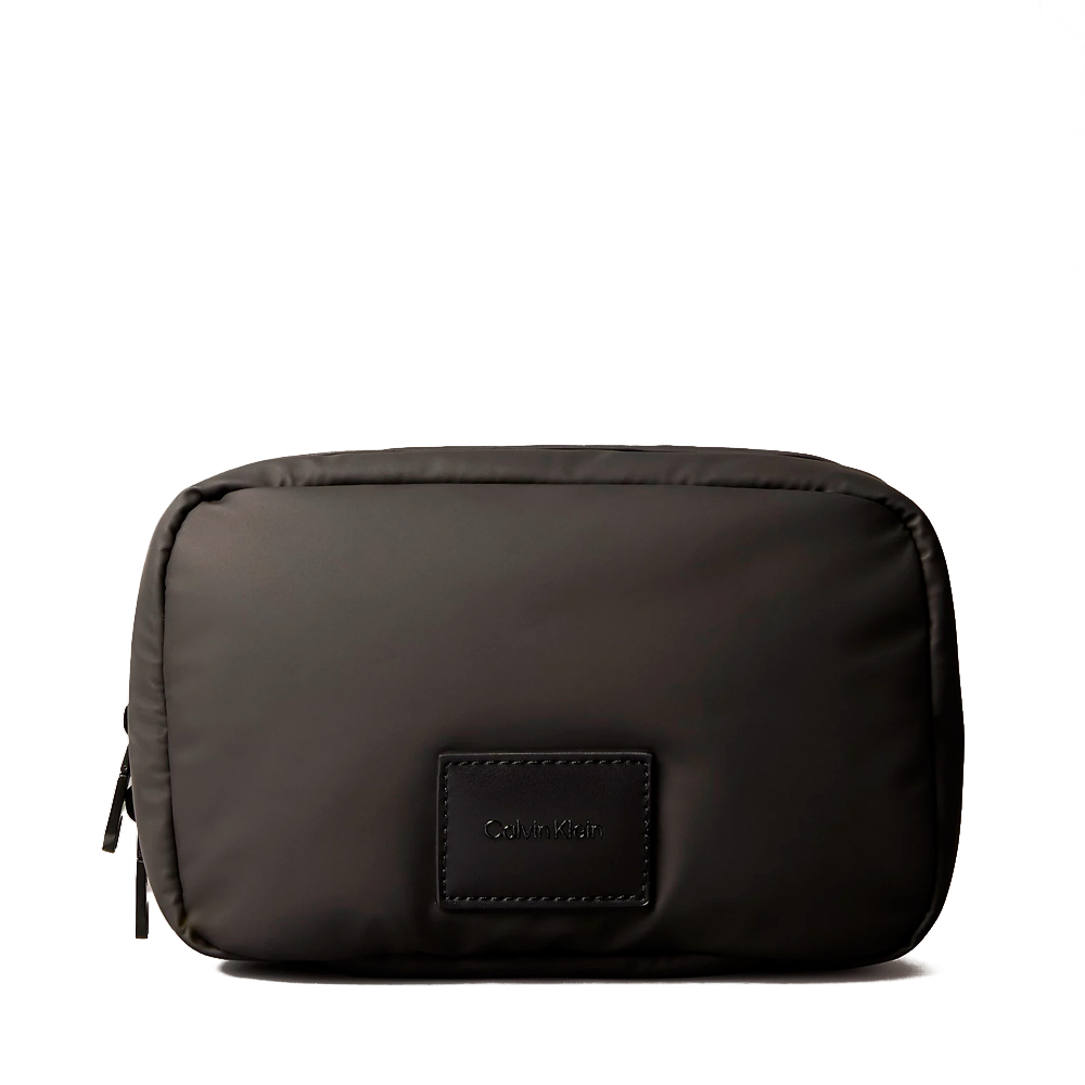Calvin Klein Jeans Borse a tracolla, articoli da toilette e valigie per uomo Borsa da toilette da appendere in stile puffer