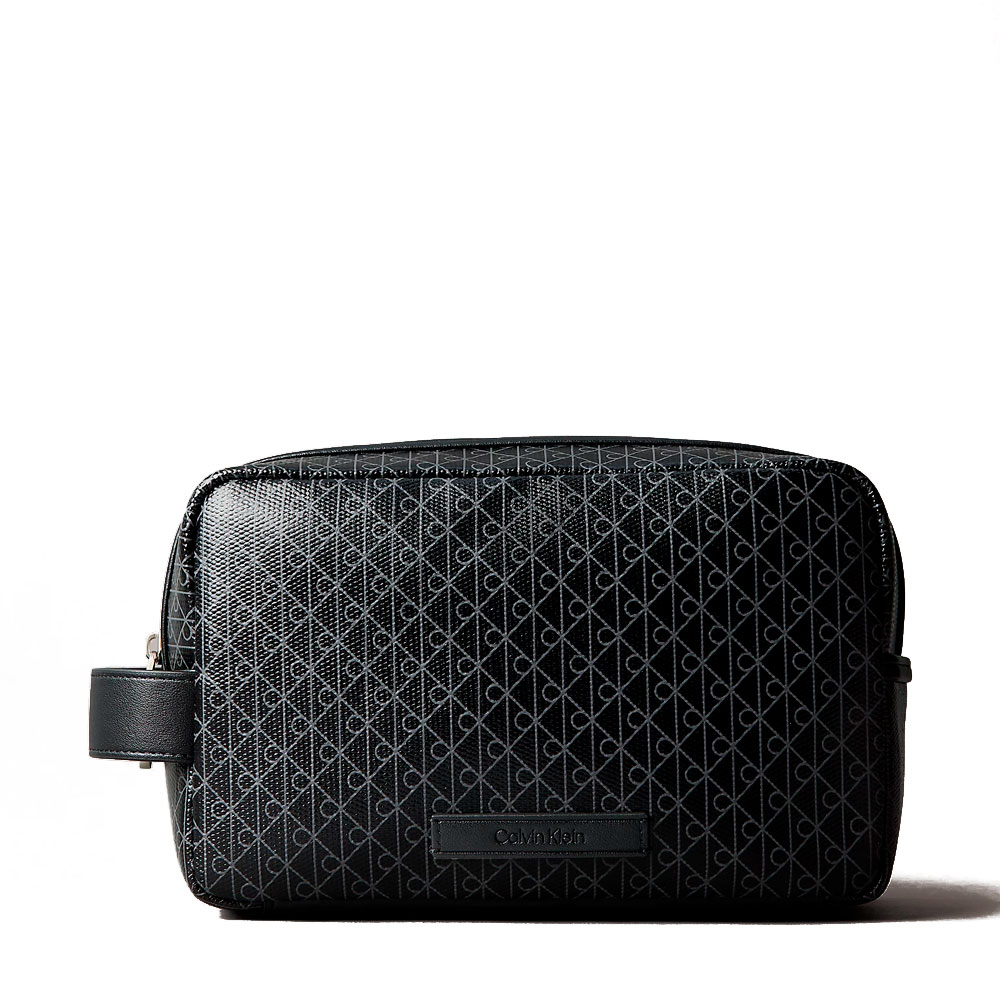 Calvin Klein Jeans Borse a tracolla, articoli da toilette e valigie per uomo Borsa da viaggio con cerniera e logo monogramma su tutta la superficie