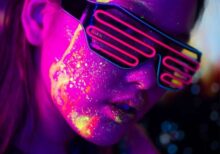 Trend: Ombretti fluo e make up neon
